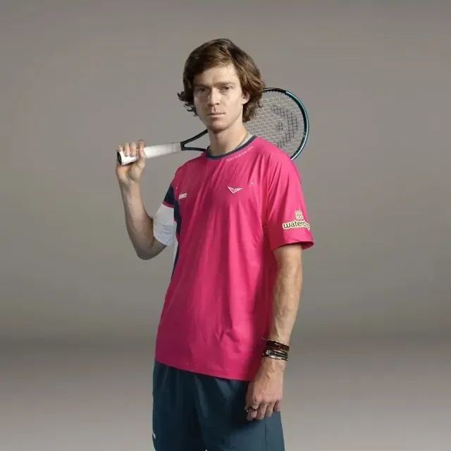 眼光瞄准了 眼光瞄准了