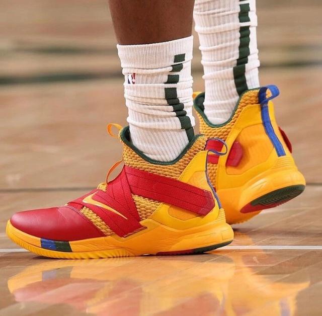 而是把出手 而是把出手