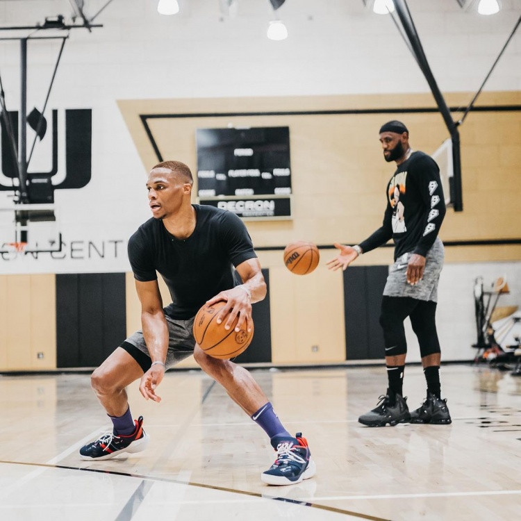 点冲击与二 点冲击与二